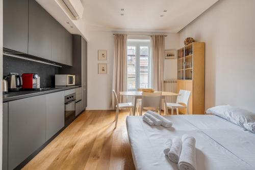Porta Venezia Charme-2km from Centrale-15' Airport
