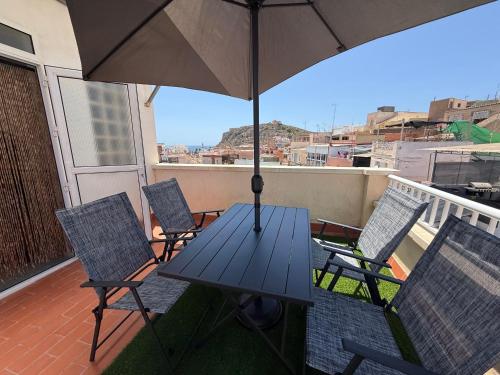 Casa céntrica con terraza, cerca de la playa By Aloha Palma