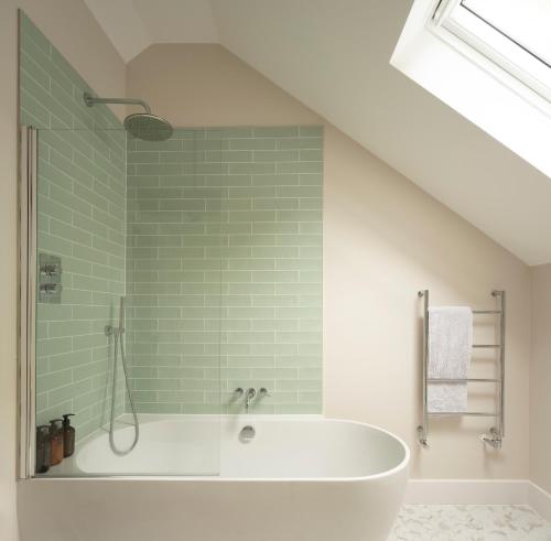 Koupelna v ubytování Limeworks Granary