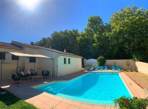 Charmante villa avec piscine à 5 minutes d'Uzès