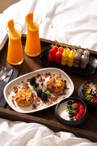 Jídlo v hotelu nebo okolí