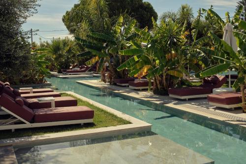 Bazén v ubytování Èmar Corfu nebo v jeho okolí