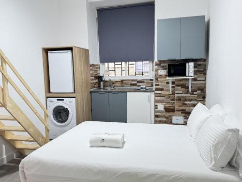 Apartamentos Day Madrid MALASAÑA I