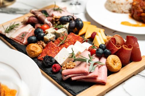 Hrana u hotelu ili u blizini