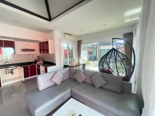 Kuchyň nebo kuchyňský kout v ubytování 2 private pool villa 4 bed 6 bath book now