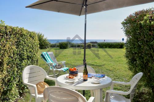 LocaLise - Maison D02 - Vue mer - Accès piscine - Wifi inclus - Draps et lits faits inclus - Face à la plage - Centre et port à 700m