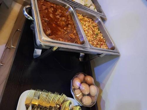 Hrana v oz. blizu hotela