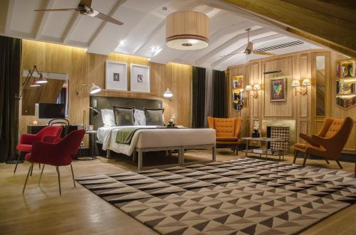 Katil atau katil-katil dalam bilik di Browns Central Hotel