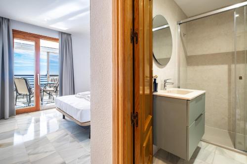 Las Arenas 18-L Apartment Levante Beach