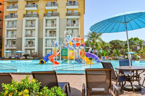 a pool at a hotel with a water park at Thermas de Olimpia Resort in Olímpia