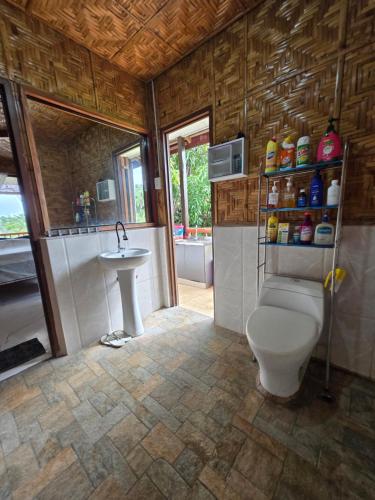 Ένα μπάνιο στο Cruisers Villa Ysay 2