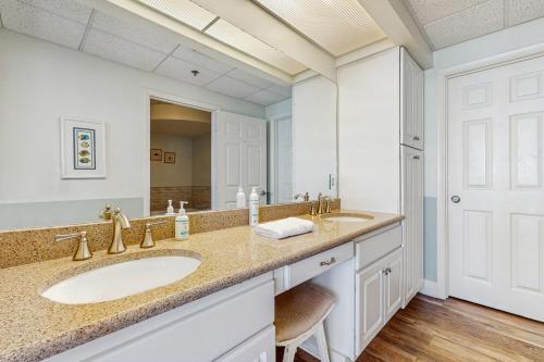 Ένα μπάνιο στο High Pointe E25 - Gulf Front Condo