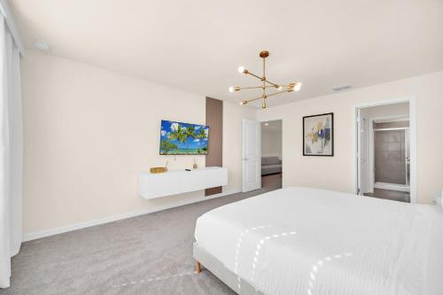 Stylish 5BR Home with Mickey & Cars Rooms photo 38
