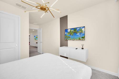 Stylish 5BR Home with Mickey & Cars Rooms photo 41