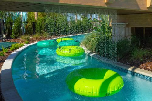 Stylish 5BR Home with Mickey & Cars Rooms photo 70