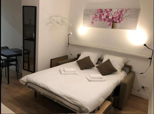Au cœur du Vieux Nice, superbe studio refait à neuf