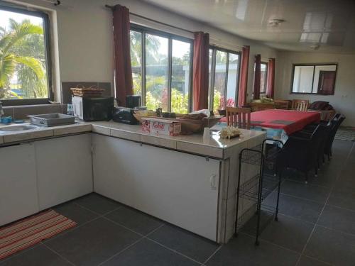 Gallery image of Didier house in Teahupoo