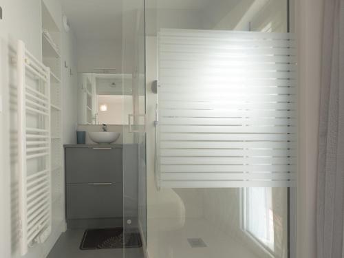 Appartement 2* face mer avec balcon et garage - Centre-ville Sables d'Olonne - FR-1-197-367