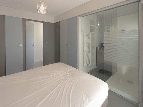 Appartement 2* face mer avec balcon et garage - Centre-ville Sables d'Olonne - FR-1-197-367