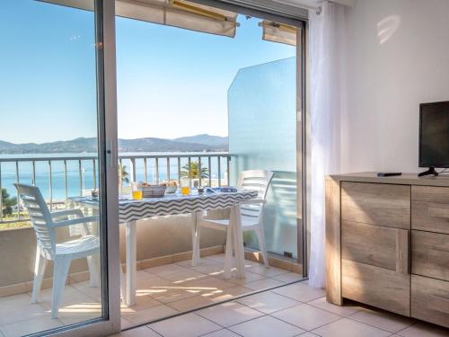 Appartement 2 pièces avec Terrasse - Plage à 50m - Climatisé - Proche Gare et Commerces