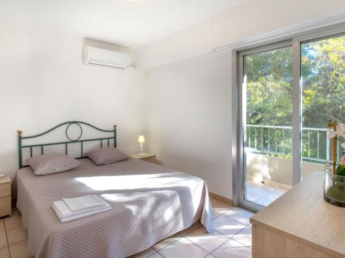 Appartement 2 pièces avec Terrasse - Plage à 50m - Climatisé - Proche Gare et Commerces