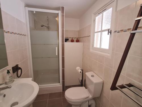 Appartement avec mezzanine et piscine, animaux acceptés, parking privé à Sainte-Maxime