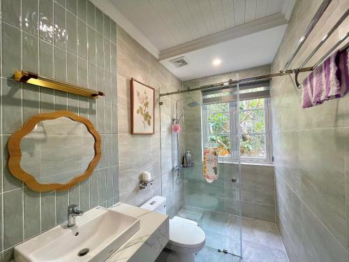 Koupelna v ubytování Villa 4 phòng ngủ - House