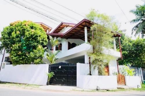 乌纳瓦图纳Coastal Cloud Surf - Walk To Dewata Beach的相册照片