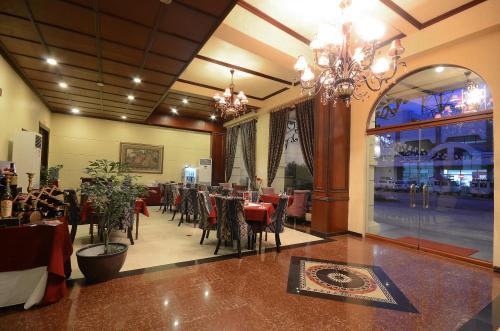 A restaurant or other place to eat at Hotel San Marco