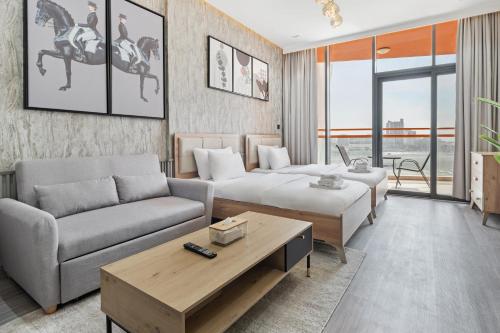 Luxury Silicon Oasis Studio Near Mall & Airport