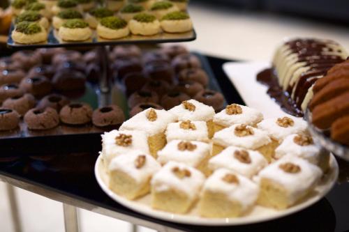 Eten bij of ergens in de buurt van het hotel


