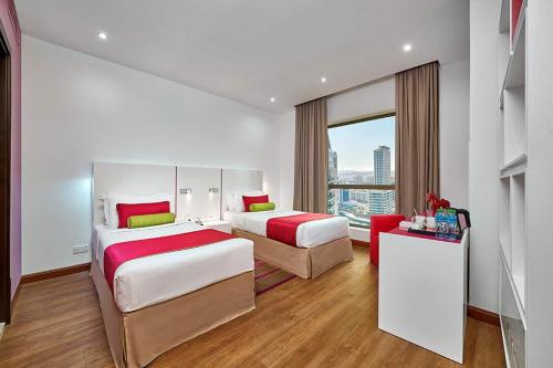 Foto dalla galleria di Ramada Hotel, Suites and Apartments by Wyndham Dubai JBR a Dubai