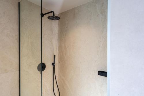 Koupelna v ubytování NAMA Suites