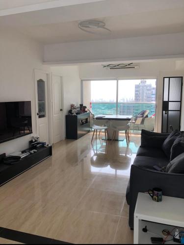 2BR Seaview apartment with balcony