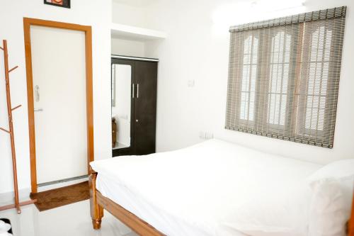 Katil atau katil-katil dalam bilik di Serenity Heights Studio Room!