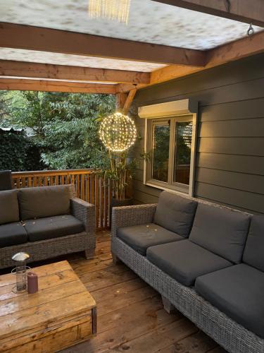 Khu vực ghế ngồi tại "RustOord" Ontspannen op de Veluwe Bospark Ijsselheide Hattemerbroek