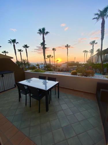 Private apartment with sea view, 5 min from beach