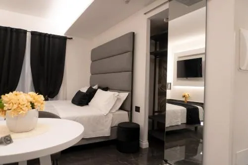Palazzo Algaria Suites with Jacuzzi, Sauna & Turkish Bath photo 8