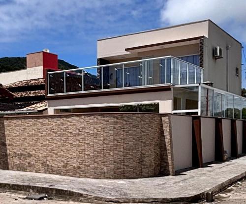 Το κτήριο όπου στεγάζεται  η παραθεριστική κατοικία