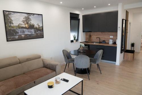 Η κουζίνα ή μικρή κουζίνα στο Sobe i Apartman Nada Ljubuški