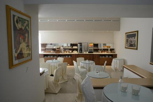 Restoran atau tempat lain untuk makan di Albergo Italia