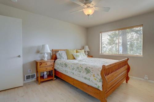 Ένα ή περισσότερα κρεβάτια σε δωμάτιο στο Fir Mountain Escape