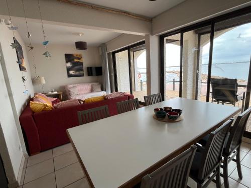 Grand appartement face au lac, vue sur les Pyrénées