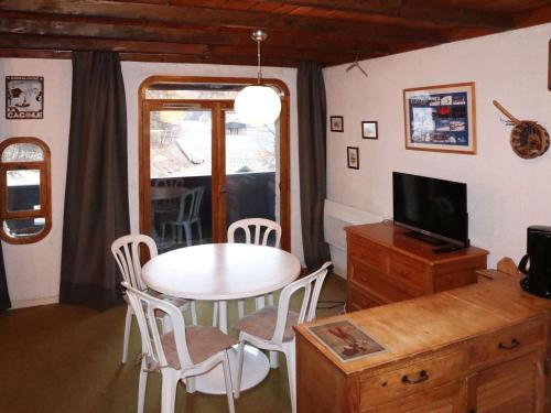 Studio idéal, accès pistes, proche centre et garderie - FR-1-322-212
