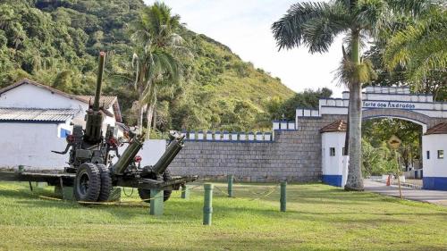 Gallery image of QUARTOS Praia do Tombo Guarujá in Guarujá