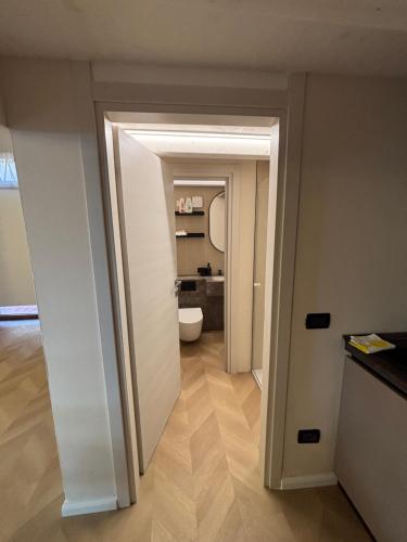 Salle de bains dans l'établissement Creative loft at Garda lake