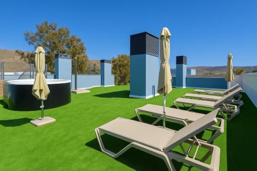 Modern Concept, Seaside Apartment