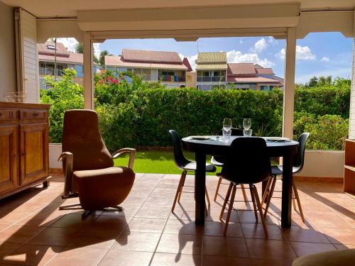 Posezení v ubytování T2 Le Marisol Pool-Beach