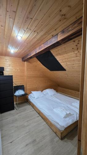 Attic Loft with rooftop terrace!