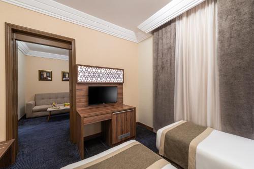 Golden Tulip Al-Zahabi